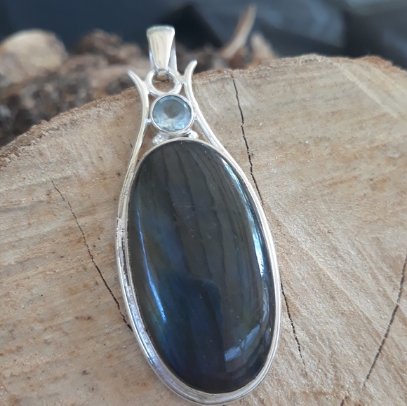Stunning Labradorite Spectrolite Silver Pendant - Picture 3 of 11